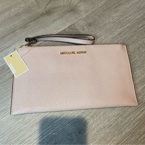 NWT Micheal Kors Pink Wristlet